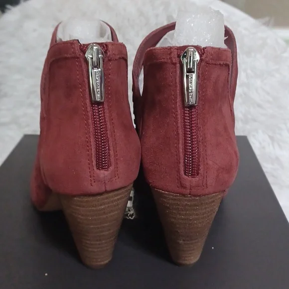Vince Camuto Ebelin Open Toe Suede Boot Teaberry Verona NWT - Picture 5 of 8